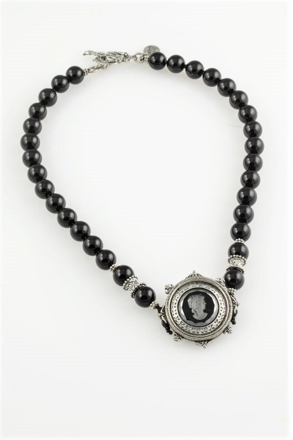 Black Agate Gaspara Pendant Necklace